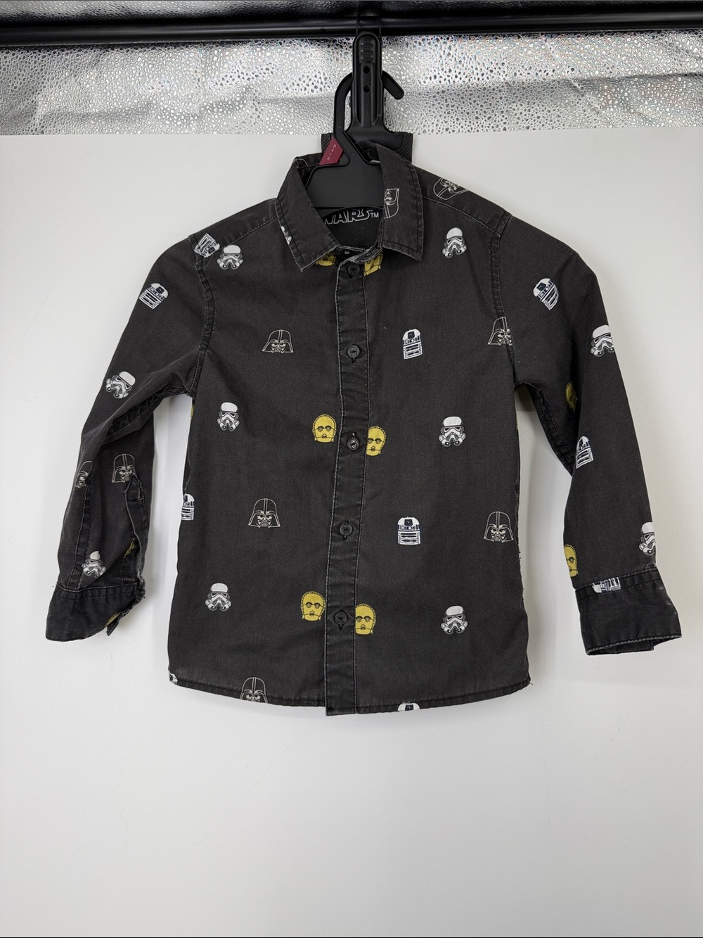 H&M Boys Star Wars Black Shirt with White and Yellow Character Icons 4-5T